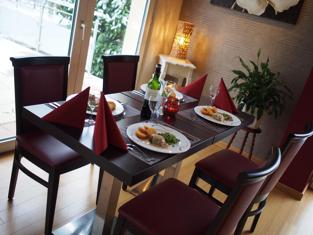 The Originals City, Hotel Et Restaurant Aster, Saint-Avold Nord Creutzwald Exterior photo